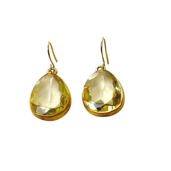 Earrings Faceted Teardrop Yellow Green Translucent Stone Bezel Cut Gold Tone - Picture 2 of 7